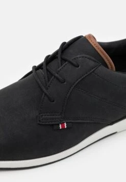 Pier One Sportieve Veterschoenen - Black 13 Pier One Sportieve Veterschoenen - Black -Pier One Verkoopwinkel 09385dbb736847f5a5eac6cf4a1ece0d