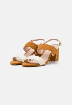 Pier One Leather- Sandalen - White/Cognac 10 Pier One Leather- Sandalen - White/Cognac -Pier One Verkoopwinkel 1342743762264bc58174535dd46482c5