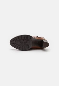 Pier One Leather- Laarzen Met Hoge Hak - Cognac 12 Pier One Leather- Laarzen Met Hoge Hak - Cognac -Pier One Verkoopwinkel 165eee3592424edea01cebf48dfd3129
