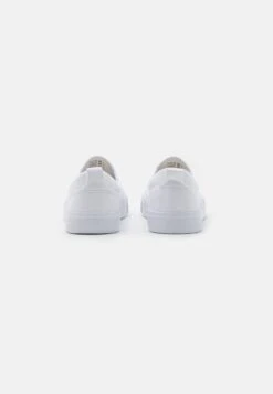 Pier One Unisex - Sneakers Laag - White 9 Pier One Unisex - Sneakers Laag - White -Pier One Verkoopwinkel 191f01ab84474fccb0e4b333b7cd7402