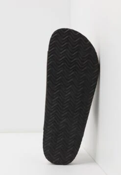 Pier One Unisex - Pantoffels - Brown 12 Pier One Unisex - Pantoffels - Brown -Pier One Verkoopwinkel 23e143c048ee4fd8b5e22a3556ccfbfb