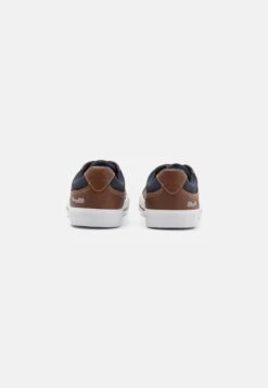 Pier One Sneakers Laag - Brown -Pier One Verkoopwinkel 2a48f8c6eaf248f1903d3df00d2eaf9d