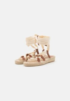 Pier One Leather - Sandalen Met Plateauzool - 003 - Off-White -Pier One Verkoopwinkel 43fe65b4c8344bbc8a94499df02138b5