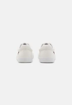 Pier One Unisex - Sneakers Laag - White 10 Pier One Unisex - Sneakers Laag - White -Pier One Verkoopwinkel 4875ff60289d451696f32d2c44634d4c