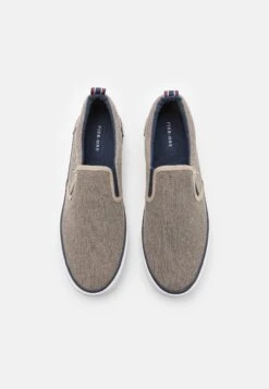 Pier One Unisex - Sneakers Laag - Taupe 11 Pier One Unisex - Sneakers Laag - Taupe -Pier One Verkoopwinkel 4bfc3dea16e84e949402e19f285476a8