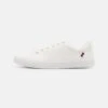 Pier One Unisex - Sneakers Laag - White 1 Pier One Unisex - Sneakers Laag - White -Pier One Verkoopwinkel 4d5a85fb07034b32bc3535edb39c8bc0