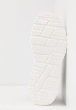 Pier One Sneakers Hoog - Black/White 13 Pier One Sneakers Hoog - Black/White -Pier One Verkoopwinkel 52b5e07059e148baa03e0194b33ba8c5