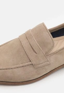 Pier One Leather - Instappers - Beige 13 Pier One Leather - Instappers - Beige -Pier One Verkoopwinkel 52d211ef3a154ec88c15f789062f84e4