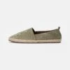 Pier One Rena Espadrille Unisex - Espadrilles - Olive 1 Pier One Rena Espadrille Unisex - Espadrilles - Olive -Pier One Verkoopwinkel 72c058eac6254d3ca7dfcd64895f6fd7