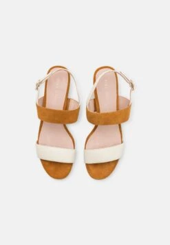 Pier One Leather- Sandalen - White/Cognac 13 Pier One Leather- Sandalen - White/Cognac -Pier One Verkoopwinkel 7bf1f83e1cba4f3fa26b89379bf96b29