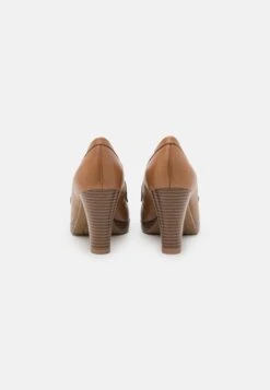 Pier One Leather- Klassieke Pumps - Cognac -Pier One Verkoopwinkel b1e0543a71904ff9ab3887fb1678f565