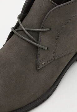 Pier One Unisex - Sportieve Veterschoenen - Grey 13 Pier One Unisex - Sportieve Veterschoenen - Grey -Pier One Verkoopwinkel b251e44b3e5a412c95b96877ca3c165d