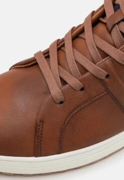 Pier One Sneakers Hoog - Cognac -Pier One Verkoopwinkel b72c2c26a41d4606a44be9f2efeae0dc