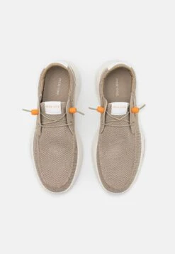 Pier One Sneakers Laag - Beige 11 Pier One Sneakers Laag - Beige -Pier One Verkoopwinkel e1e11fb9800f406ebbfc2036aeac7718