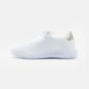 Pier One Sneakers Laag - White 1 Pier One Sneakers Laag - White -Pier One Verkoopwinkel f45c1df5697447cf9e2846e5586daff6