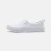 Pier One Unisex - Sneakers Laag - White 1 Pier One Unisex - Sneakers Laag - White -Pier One Verkoopwinkel fdedbdfc9cca458ca5506fc6585d34ad